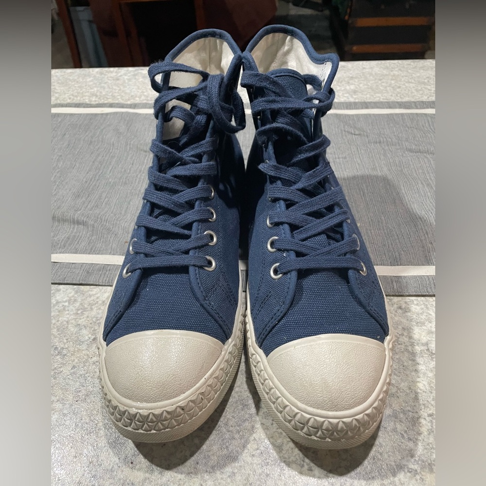 Hood high tops